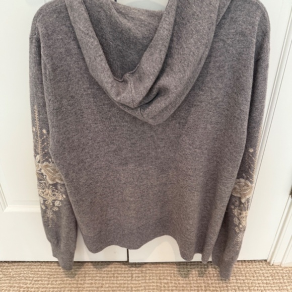 Johnny Was cashmere embroidered zip up sweatshirt - Picture 3 of 3